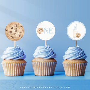 Adorno para cupcakes con temática de galletas dulces, descarga instantánea, hoja imprimible lista para imprimir en casa, primer cumpleaños de niño con chispas de chocolate con leche, 003