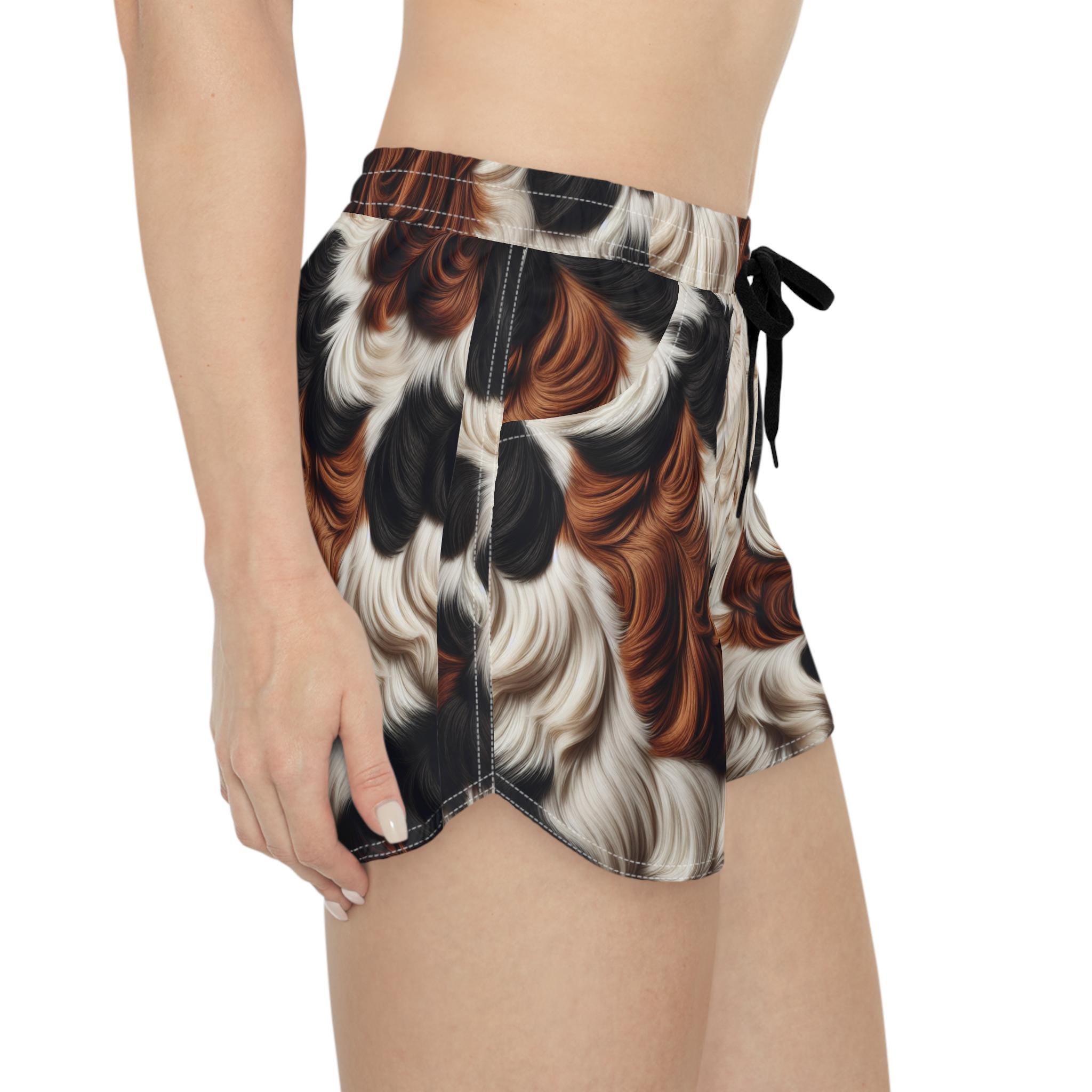 Cow In Green Grass Print Women's Shorts
