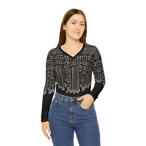 Women&#39;s V-Neck Long Sleeve Shirt: Chic Polyester-Spandex Blend