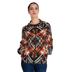 Vintage Plaid Full-Zip Hoodie: Retro Tartan Sweatshirt