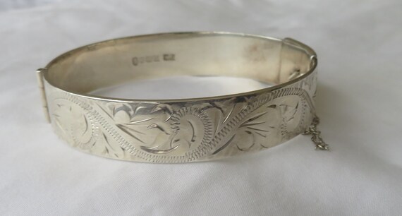 Solid Sterling Silver hinged bangle - full floral… - image 3