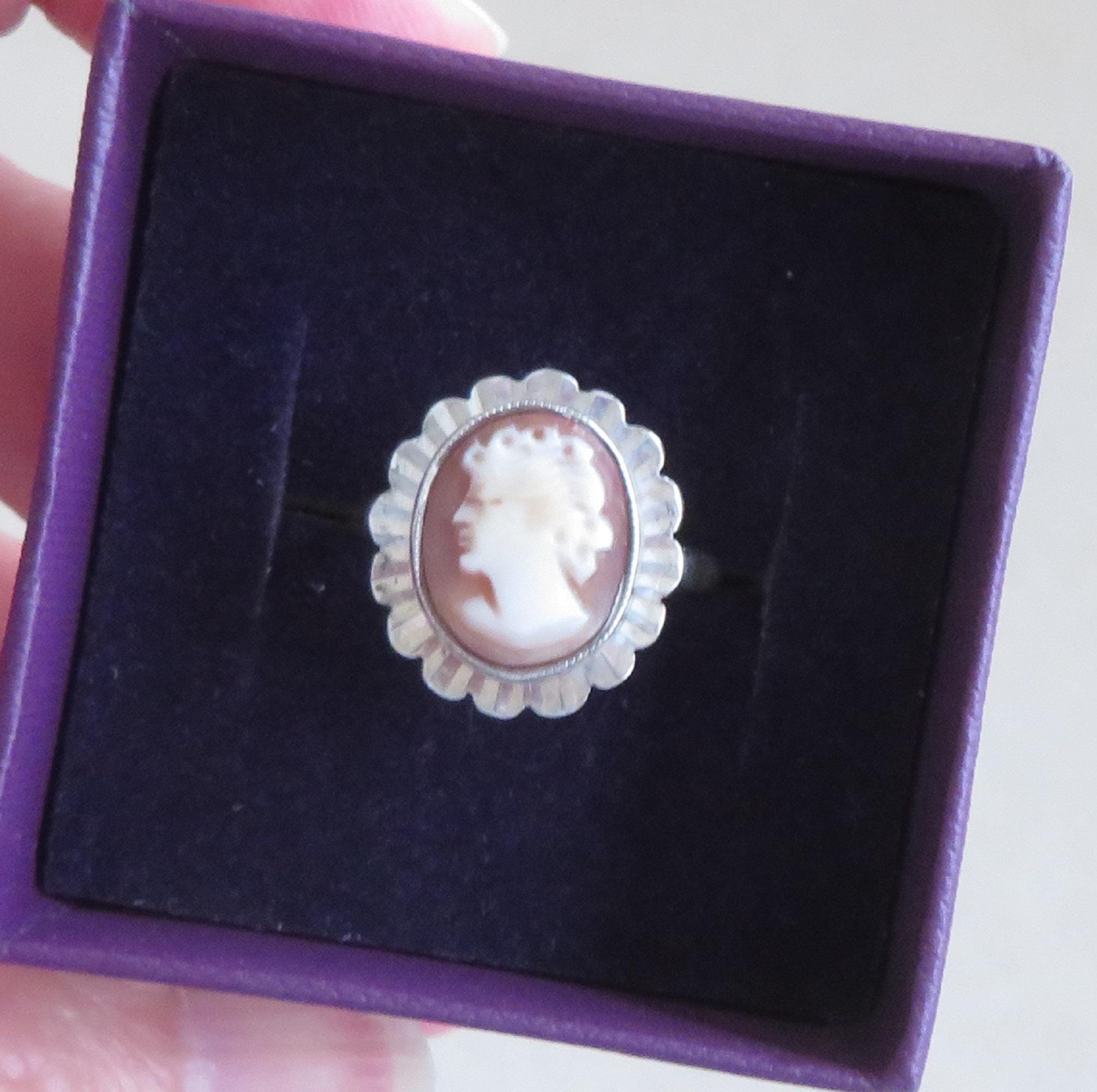 Bague Ancienne Camée Coquillage Sur Argent Massif 925 - Taille 54,5 - Occasion