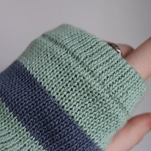 Patrón de máquina de tejer guantes sin dedos de doble capa a rayas