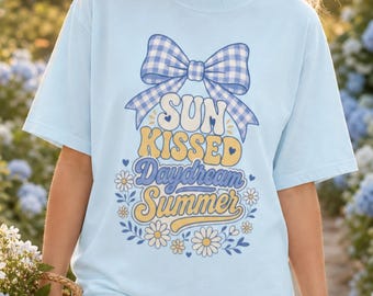 Camiseta de cuadros vichy con lazo, camiseta veraniega Coquette Daisy, camiseta azul con estampado de lazo estilo preppy, top cottagecore de moda, lindo regalo para ella.