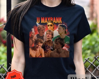 Outer Banks JJ Maybank Tee - Unisex Grafikshirt für Fans
