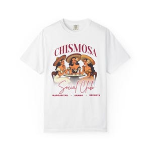 チスモサ ソーシャル クラブ シャツ：ラティーナ グラフィック T シャツ - マルガリータ & ドラマ 画像 2