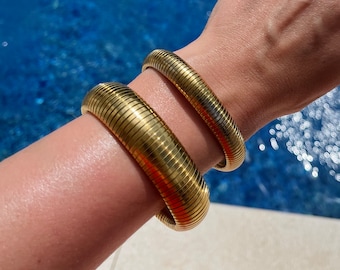 Chunky tubogas bracelet 18K Gold plated S. Steel bangle stack flexible shape tarnish free waterproof trendy minimal style gift for her