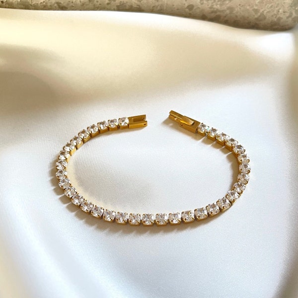 Tennis bracelet with shiny Cubic Zirconium 18K Gold plated Stainless Steel, none tarnish, waterproof trendy minimalist style gift for her