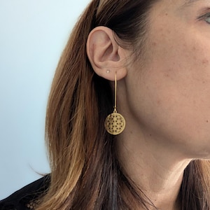 Brincos pendurados com pingente de flor da vida em aço banhado a ouro, joias de ouro femininas, presente para ela