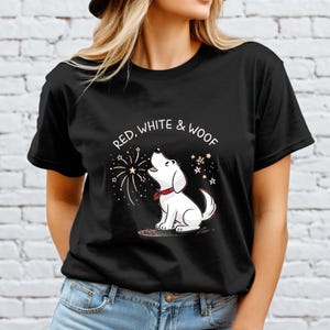 Camiseta roja, blanca y guau, linda camiseta patriótica con perro
