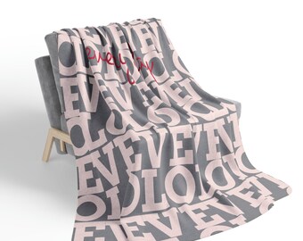 LOVE EVERY DAY Fleece Sherpa Blanket: Stylish Home Accessory