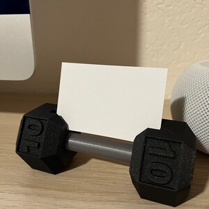 Haltervormige visitekaartjeshouder - het perfecte accessoire voor fitnessliefhebbers en professionals in de gezondheidszorg