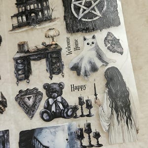 Haunted Manson, CINTA PET, Tinta Crystal, 7 cm de ancho / • Scrapbooking • Fabricación de tarjetas • Art Journaling • Manualidades con papel • Diario basura