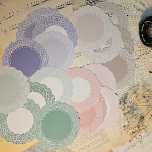 Set de 6 napperons imprimés | • Scrapbooking • Fabrication de cartes • Journalisation d'œuvres d'art • Créations papier • Journal de bordel