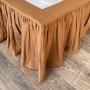 Jupe de lit en lin. Linge de maison. Jupe de lit naturelle. Jupe de lit. Produit écologique. Toutes les couleurs. Toutes les tailles. Taille personnalisée.