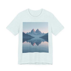 ミラーレイクマウンテンシャツ、ミニマリストシュールリフレクションTシャツ、アブストラクトネイチャーバランスシャツ