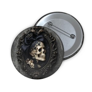 Victorian Skull Cameo Design Pin | Gothic Vintage Badge, Elegant Dark Gift, Alternative Accessory