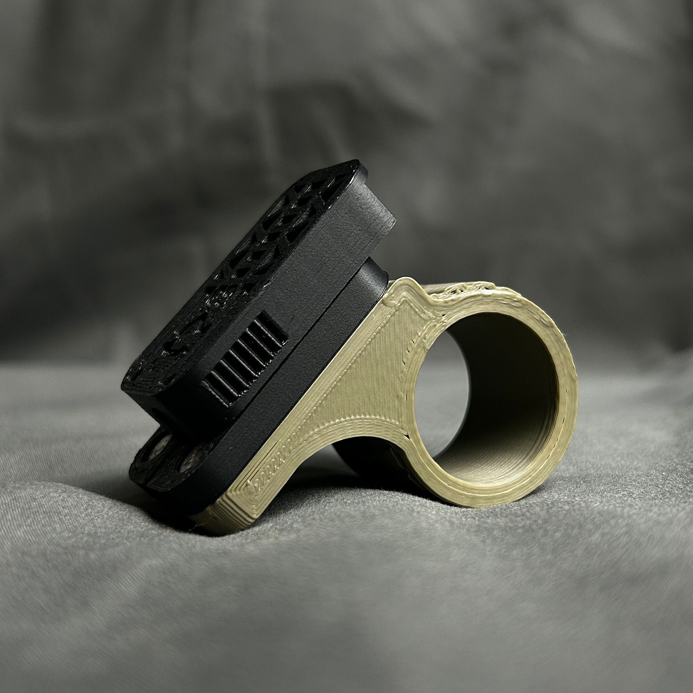 Clicking fidget sale ring
