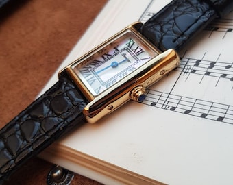 Reloj de pulsera estilo vintage, chapado en oro de 18 quilates, con cuarzo, correa de cuero, regalo de inspiración vintage para ella y tal vez para él.