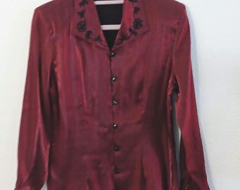 Vtg Sharkskin Burgundy Fitted Blouse with Black Embroidered Collar