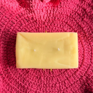 Vela de mantequilla realista de cera de abeja/soja 187 g