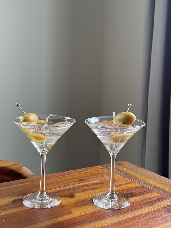 Dirty Martini Candle: Gel Wax with Beeswax Olive | 8 oz | USA | 1 ct