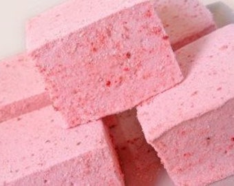 Gourmet Maraschino Kirsch Marshmallows. Diese in deinem Mund zerschmelzenden Malven sind samtig, glatt und süss marshmallow Wonne. Muss versuchen !!