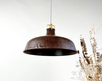 Rustik industriell pendellampa – lantlig ljuskrona, metallhängande lampa, vintage köksöbelysning