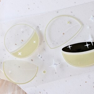 boom+boom Afplaktape (1 lusmonster), Gacha 扭蛋, Doorzichtige PET-tape voor dagboek, plakboek, kaart, plannerdecoratie en cadeauverpakking