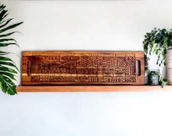 Engraved Acacia Charcuterie Board: Polynesian Tapa Siapo Design