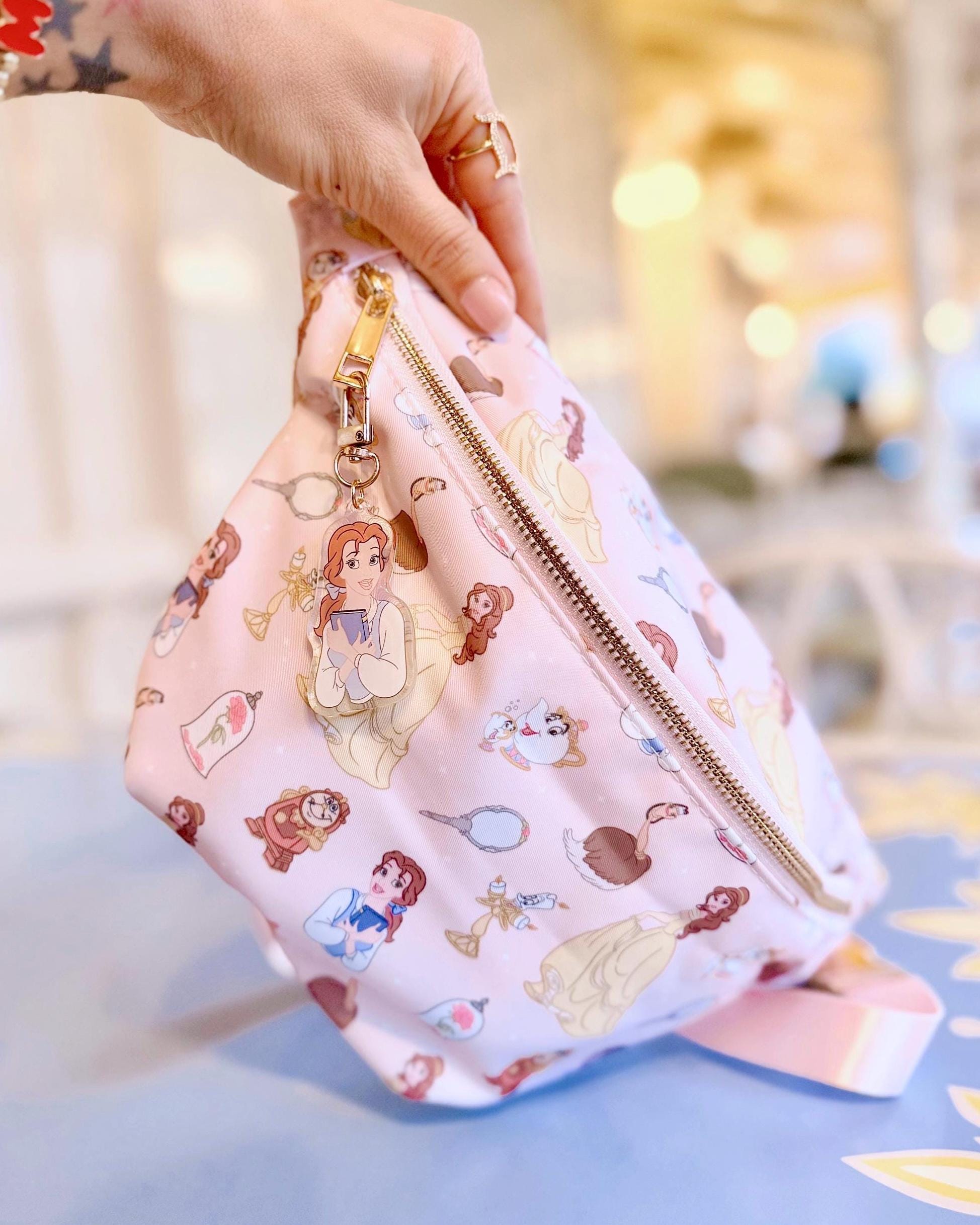 beauty:beast ボストンバッグ Amazon.com | Wondapop Disney Beauty and the Beast Belle 11