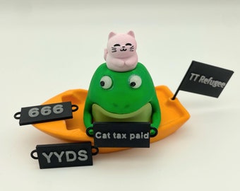 Funny Frog Desk Toy – 3D Printed Bufo on Boat, Viral Meme Decor