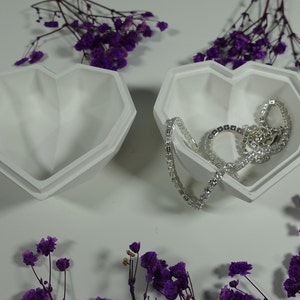 heart box jewelry box decorative bowl Jewelry storage image 4