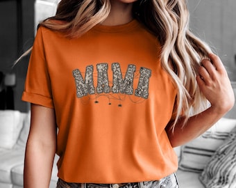 Spooky Mama Shirt, Retro Halloween Shirt For Mother, Halloween Mom Shirt Gift, Halloween Mama Tshirt, Spooky Season, Retro Shirt.