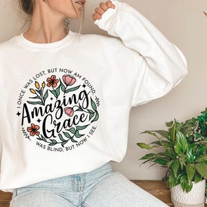 Grace Sweatshirt, Christian Bible Verse, Floral Design bild 7