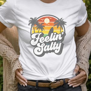 Camiseta Salty - Camiseta de playa de moda - Camiseta de verano - Camiseta de vacaciones - Ropa elegante para niñas - Conjuntos de verano lindos para mujeres