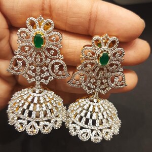 Diamond ke shop jhumke