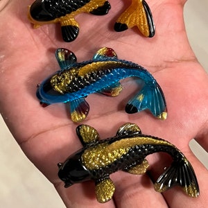paquete de peces koi de 3 peces koi, juego de peces koi de oro negro y azul, entrega rápida