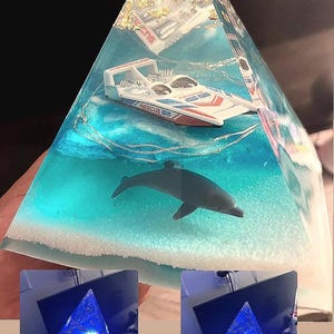 Beautiful pyramid lamp, large marine pyramid, handmade and custom-made, with fast shipping.