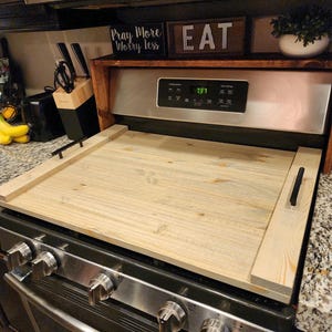 Housse pour cuisinière à gaz et électrique fabriquée à la main, décoration de cuisine Housse pour plaque de cuisson, planche à nouilles, plaque de cuisson, produit en bois de qualité.