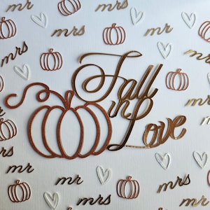 Adorno para tarta y confeti con la frase "Enamorándonos": despedida de soltera, calabaza, fiesta de compromiso y decoración para bodas