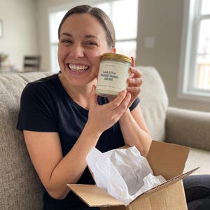 Pregnancy Announcement Candle, Look at You Making a Human, Funny Gift for Expecting Mom, Baby Shower Gift, Mom to Be Gift Box T5028 image 2