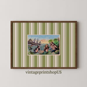 postale vintage de sirène | Imprimé rayé vert, esthétique pêcheur, oeuvre d'art preppy, art mural plage, décoration de salle de bain côtière, art collage