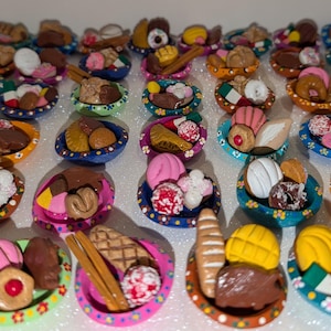 Mini Pan Dulce Plate, Polymer Clay Mexican Bread, Dia de Muertos Altar