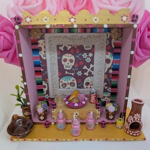 Dia de Muertos,Day of the Dead,Shadow Box,Nicho,Ofrenda,Small altar,Wooden Altar,Nicho,Shadow Box,Altar,Recuerdame