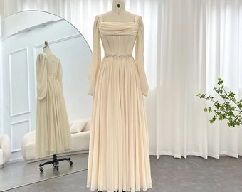 Robe de mariée minimaliste beige/ Robe Mariage civil/ Robe de mariée courte/ Robe de mariée manche longues/ robe en mousseline/ chrétien