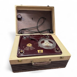 Magnetofon szpulowy Webcor Vintage – brązowo-złoty – sprzęt audio z połowy XX wieku