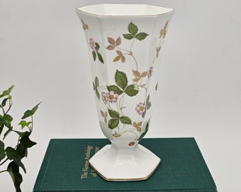 Vintage Vase Wedgwood Bone China Wild Strawberry Pattern 1965