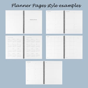 Peut inclure: Cinq agendas ouverts &agrave; reliure spirale avec des pages blanches et une reliure en fil noir. Les pages pr&eacute;sentent divers agencements, dont un planificateur hebdomadaire, des calendriers mensuels, des aper&ccedil;us annuels et des sections de notes lign&eacute;es. Le texte "Planner Pages style examples" figure en haut.