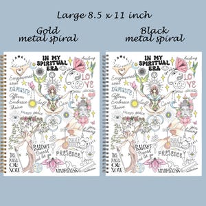 Peut inclure: Deux carnets &agrave; spirales mesurant 21,6 par 27,9 cm, l'un avec une spirale en m&eacute;tal dor&eacute; et l'autre avec une spirale en m&eacute;tal noir. Les couvertures pr&eacute;sentent un fond blanc avec des dessins au trait noir et des illustrations aux couleurs douces de personnages, fleurs de lotus, symboles c&eacute;lestes et textes incluant "IN MY SPIRITUAL ERA", "EMPOWERED SOUL", "BALANCE" et "THE POWER OF NOW."